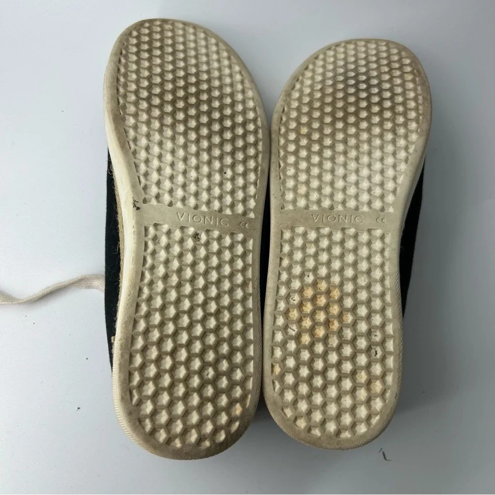 Vionic Black and White Women's Sneakers - Picture 6 of 8